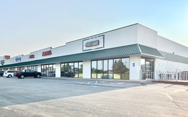 Pictures of Retail, Office property located at 2604 - 2616 Shelden St, Warsaw, IN 46582 for lease - image #1