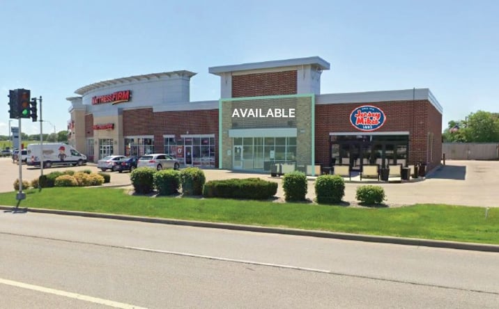 Pictures of Retail property located at 133 N Mall Dr, Appleton, WI 54913 for lease - image #1
