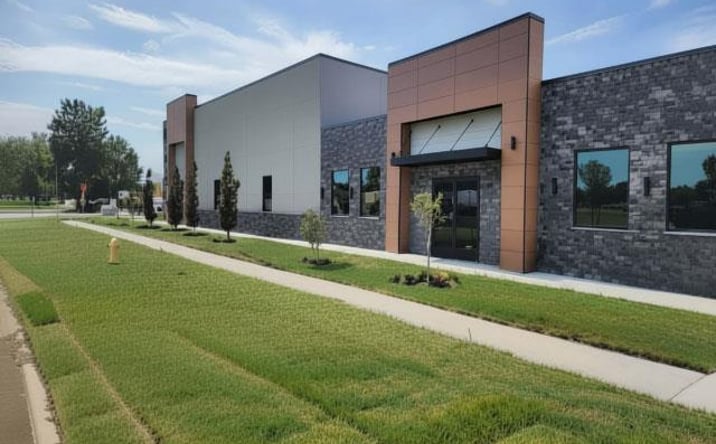 Pictures of Retail, Office, Restaurant property located at 34001 Groesbeck Hwy, Clinton Township, MI 48035 for lease - image #1