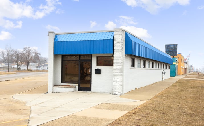 Pictures of Office, Retail property located at 21103 Gratiot Avenue, Eastpointe, MI 48021 for lease - image #1