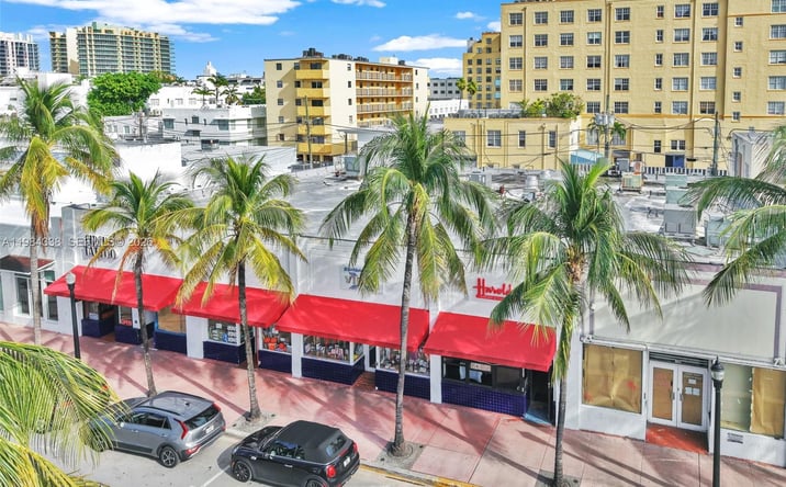 Pictures of Retail, Restaurant property located at 1323 Washington Ave, Miami Beach, FL 33139 for lease - image #1
