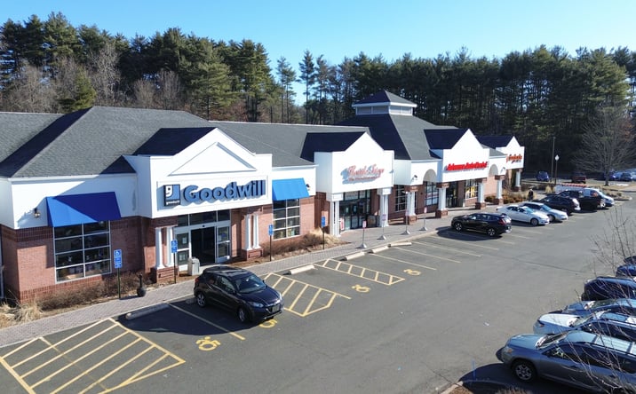 Pictures of Retail property located at 260 W Main St, Avon, CT 06001 for lease - image #1