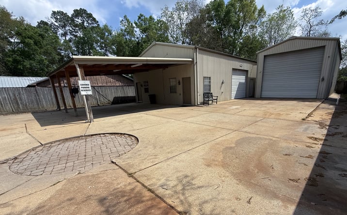 Pictures of Industrial property located at 1115 Chateau Woods Pkwy Dr, Conroe, TX 77385 for lease - image #1