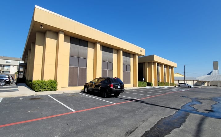 Pictures of Office property located at 433 Kitty Hawk Rd, Universal City, TX 78148 for lease - image #1