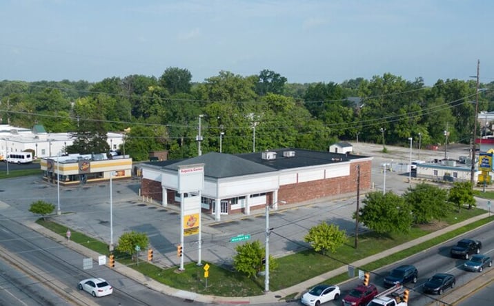 Pictures of Retail property located at 7202 Michigan Rd, Indianapolis, IN 46268 for lease - image #1