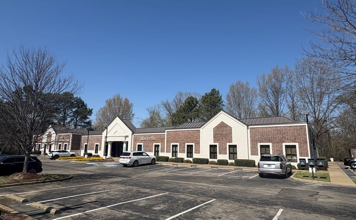 Pictures of Office property located at 7700 Wolf River Blvd, Germantown, TN 38138 for lease - image #1