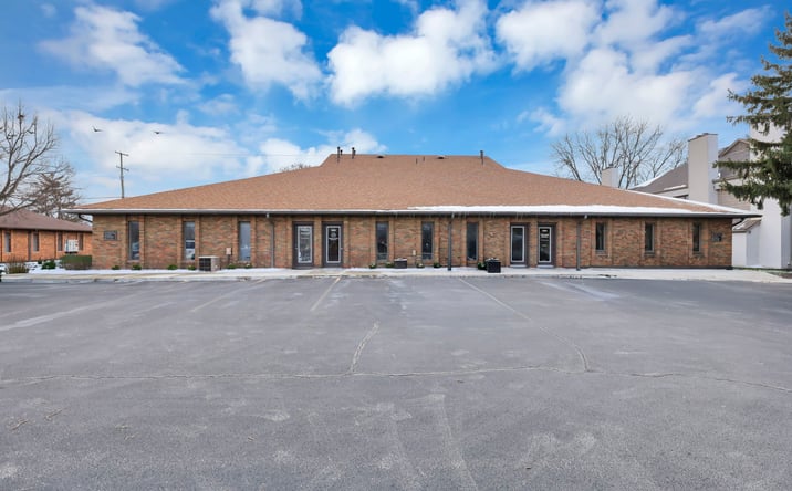 Pictures of Office property located at 1918 Bethel Rd, Columbus, OH 43220 for lease - image #1
