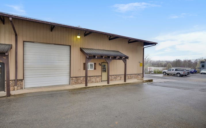 Pictures of Office, Industrial property located at 907 Chase Drive Suite 100, Johnson City, TN 37604 for lease - image #1