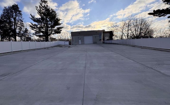 Pictures of Industrial property located at 3839 Delaware Ave, Des Moines, IA 50313 for lease - image #1