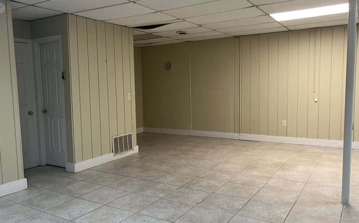 Pictures of Retail property located at 7629 Williamson Rd, Hollins, VA 24019 for lease - image #1