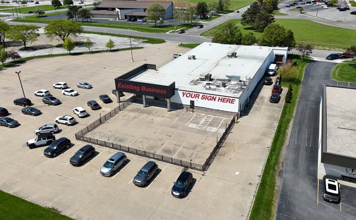 Pictures of Retail, Office, Restaurant property located at 130 New Towne Square Dr, Toledo, OH 43612 for lease - image #1
