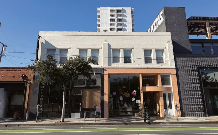 Pictures of Retail property located at 2804 Main St, Santa Monica, CA 90405 for lease - image #1