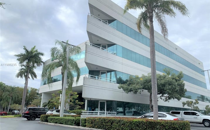 Pictures of Office property located at 5959 Waterford District Dr # 103, Miami, FL 33126 for lease - image #1