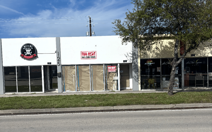 Pictures of Retail, Office, Restaurant property located at 125 S Dixie Hwy, Lake Worth Beach, FL 33460 for lease - image #1