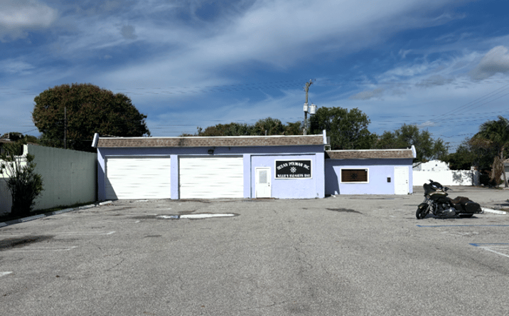 Pictures of Retail, Office, Restaurant property located at 327 N Dixie Hwy, Lake Worth Beach, FL 33460 for lease - image #1