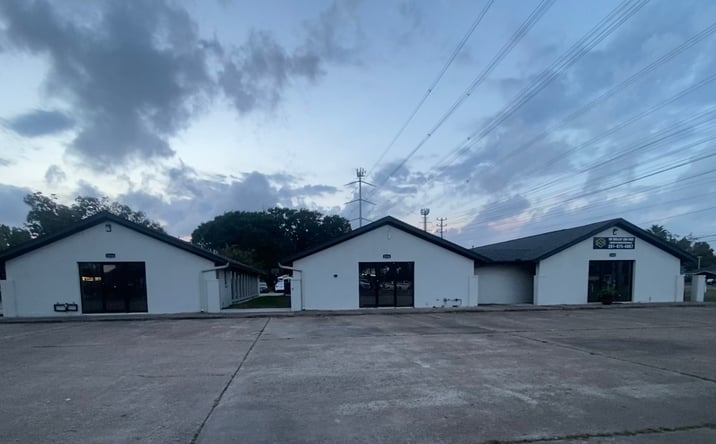 Pictures of Office property located at 2106 Center St, Deer Park, TX 77536 for lease - image #1
