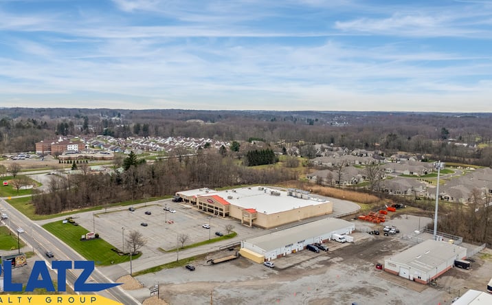 Pictures of Retail property located at 1135 W Western Reserve Rd, Poland, OH 44514 for lease - image #1