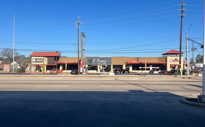 Pictures of Retail property located at 5050 Farm to Market 1960 Rd W, Houston, TX 77069 for lease - image #1