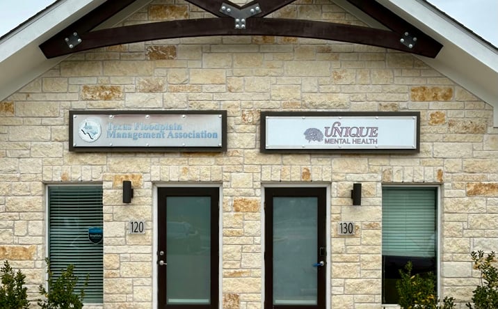 Pictures of Office property located at 2006 S Bagdad Rd, Leander, TX 78641 for lease - image #1