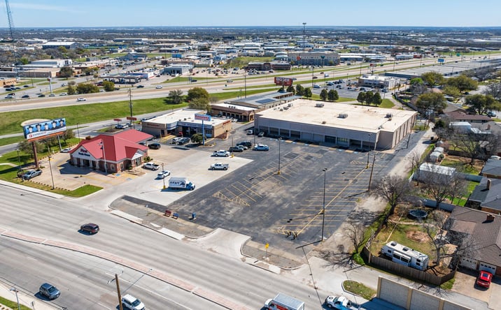 Pictures of Retail property located at 4209 Buffalo Gap Rd, Abilene, TX 79606 for lease - image #1