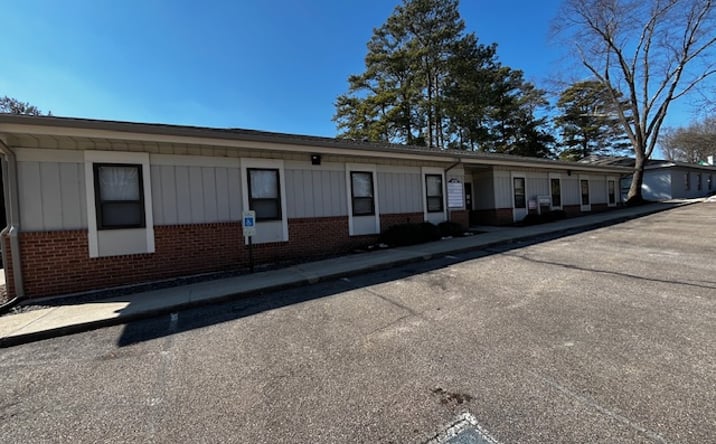 Pictures of Office property located at 6720 Patterson Ave, Richmond, VA 23226 for lease - image #1