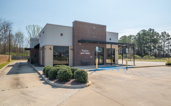 Pictures of Restaurant property located at 5576 US-45 ALT, West Point, MS 39773 for lease - image #1