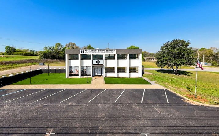 Pictures of Office property located at 926 Ross Clark Cir, Dothan, AL 36303 for lease - image #1