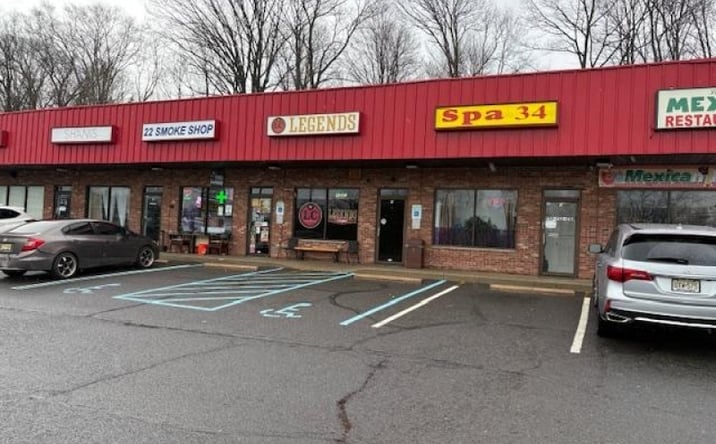 Pictures of Retail property located at 32 US-22, Green Brook Township, NJ 08812 for lease - image #1