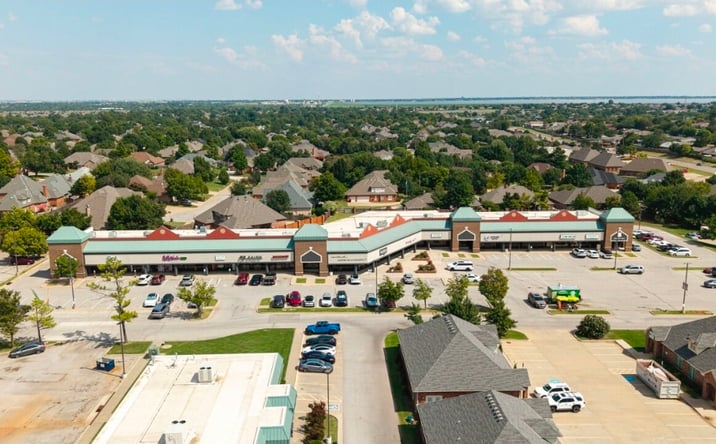 Pictures of Retail, Industrial, Restaurant property located at 6909 W Hefner Rd, Oklahoma City, OK 73162 for lease - image #1