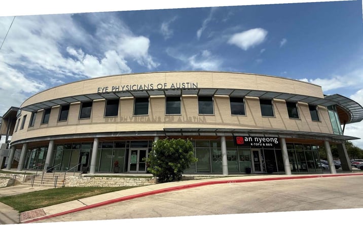 Pictures of Retail property located at 5011 Burnet Rd, Austin, TX 78756 for lease - image #1