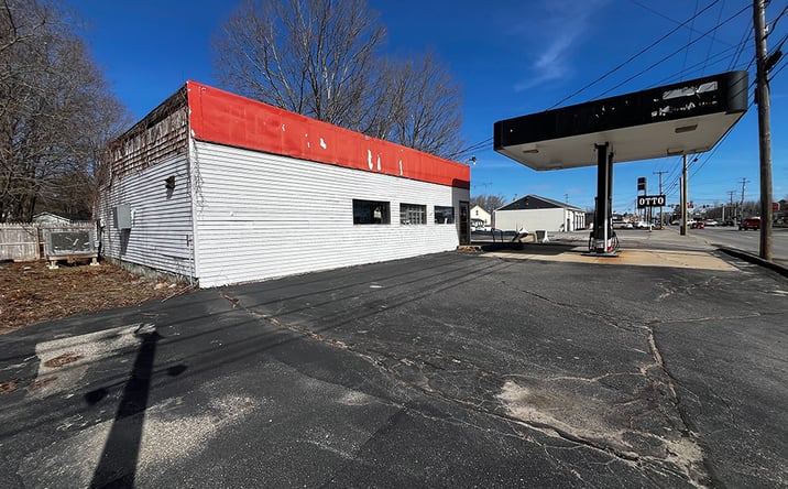 Pictures of Retail property located at 408 Elm St, Biddeford, ME 04005 for lease - image #1