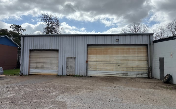 Pictures of Industrial property located at 1913 S Gordon St, Alvin, TX 77511 for lease - image #1