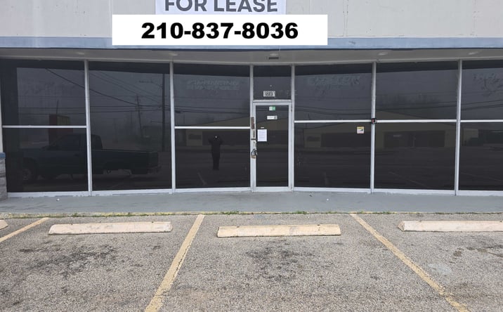 Pictures of Retail property located at 1801 Shaver St, Pasadena, TX 77502 for lease - image #1