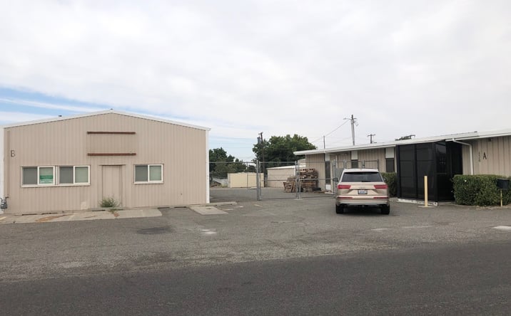 Pictures of Retail, Industrial property located at 536 W Deschutes Ave, Kennewick, WA 99336 for lease - image #1