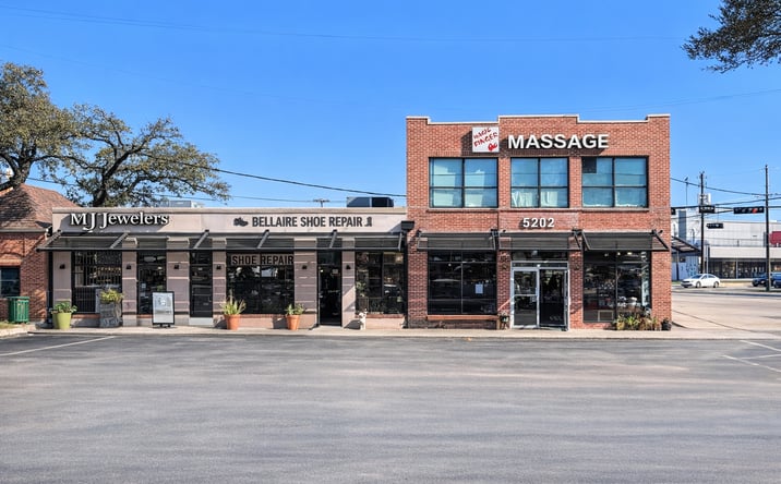 Pictures of Retail, Office property located at 5202 Bellaire Blvd, Bellaire, TX 77401 for lease - image #1