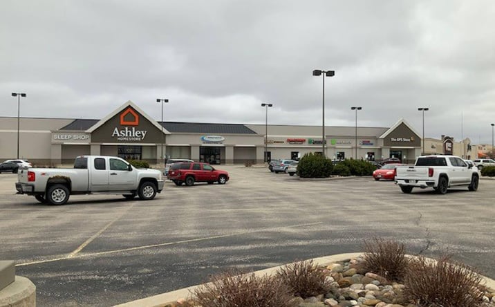 Pictures of Retail property located at 1211 Allen Dr, Grand Island, NE 68803 for lease - image #1