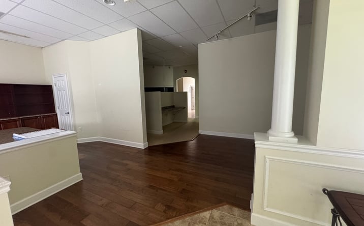 Pictures of Office property located at 1635 Eagle Harbor Pkwy, Fleming Island, FL 32003 for lease - image #1