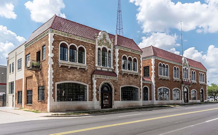 Pictures of Office property located at 3216 Gillham Plaza, Kansas City, MO 64109 for lease - image #1