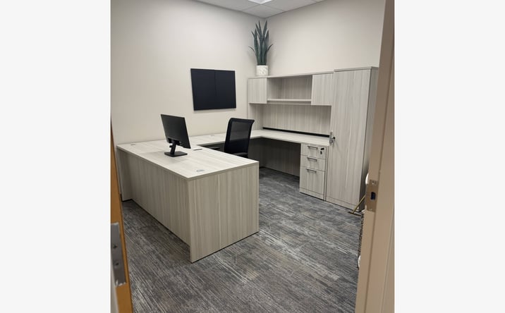Pictures of Retail, Office, Industrial property located at 1551 Professional Lane, Longmont, CO 80501 for lease - image #1