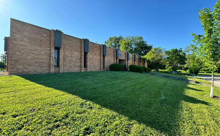 Pictures of Office property located at 4760 Kingsway Dr, Indianapolis, IN 46205 for lease - image #1