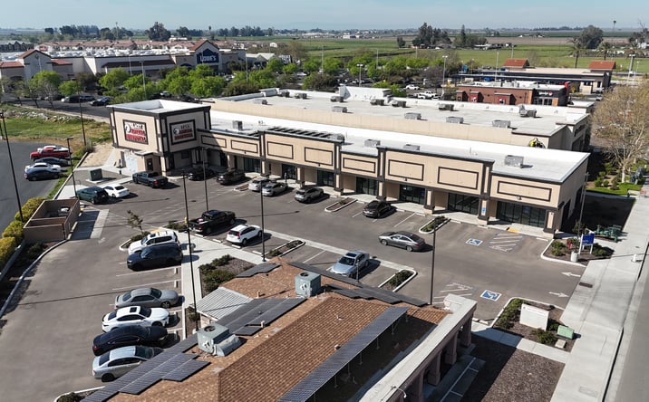 Pictures of Retail property located at 1863 W Lacey Blvd, Hanford, CA 93230 for lease - image #1