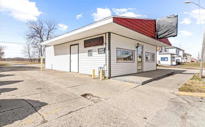 Pictures of Retail, Restaurant property located at 406 N Main St, Lynn, IN 47355 for lease - image #1