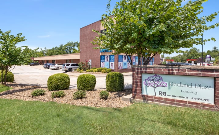 Pictures of Retail, Office property located at 902 SW 2nd St, Bentonville, AR 72712 for lease - image #1