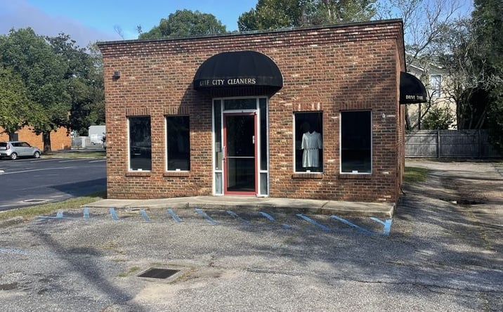 Pictures of Retail property located at 1054 Dauphin St, Mobile, AL 36604 for lease - image #1