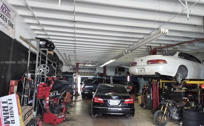Pictures of Industrial, Retail property located at 5824 Dewey St, Hollywood, FL 33023 for lease - image #1
