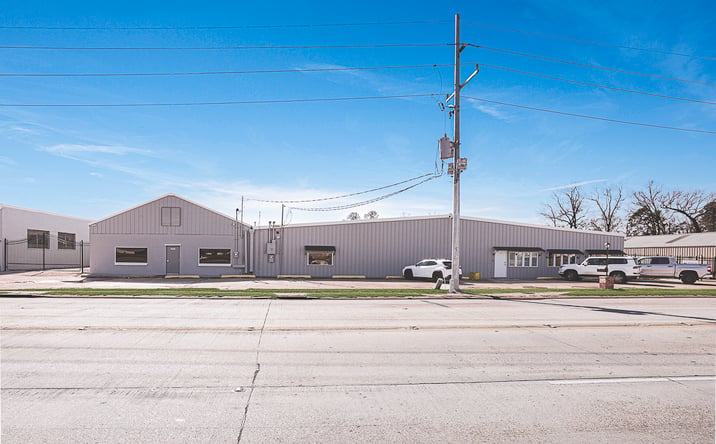 Pictures of Industrial property located at 10928 S Choctaw Dr, Baton Rouge, LA 70815 for lease - image #1