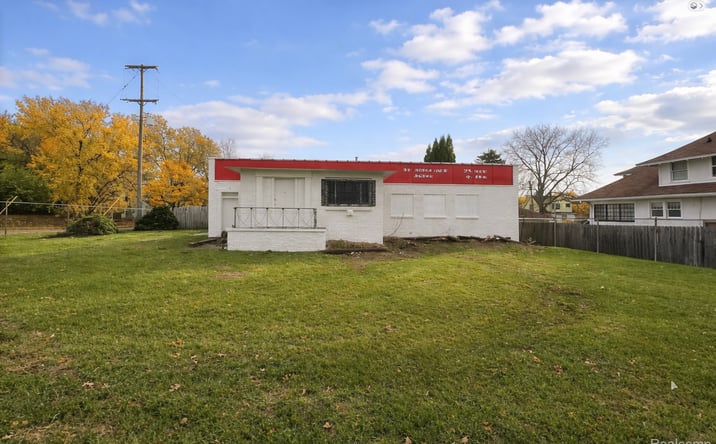 Pictures of Office, Industrial, Special Purpose property located at 556 Auburn Ave, Pontiac, MI 48342 for lease - image #1