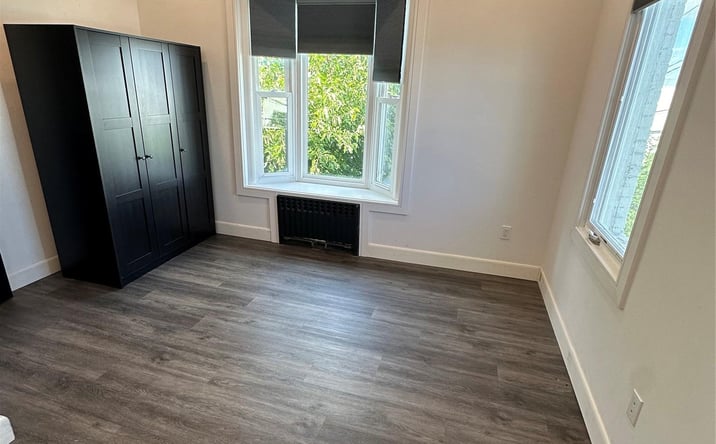 Pictures of Office property located at 1 Burnside Avenue 3, Lawrence, NY 11559 for lease - image #1