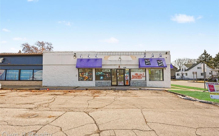 Pictures of Land property located at 1524 10th Street, Port Huron, MI 48060 for lease - image #1