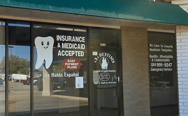 Pictures of Retail property located at 4816 Fairmont Pkwy, Pasadena, TX 77505 for lease - image #1